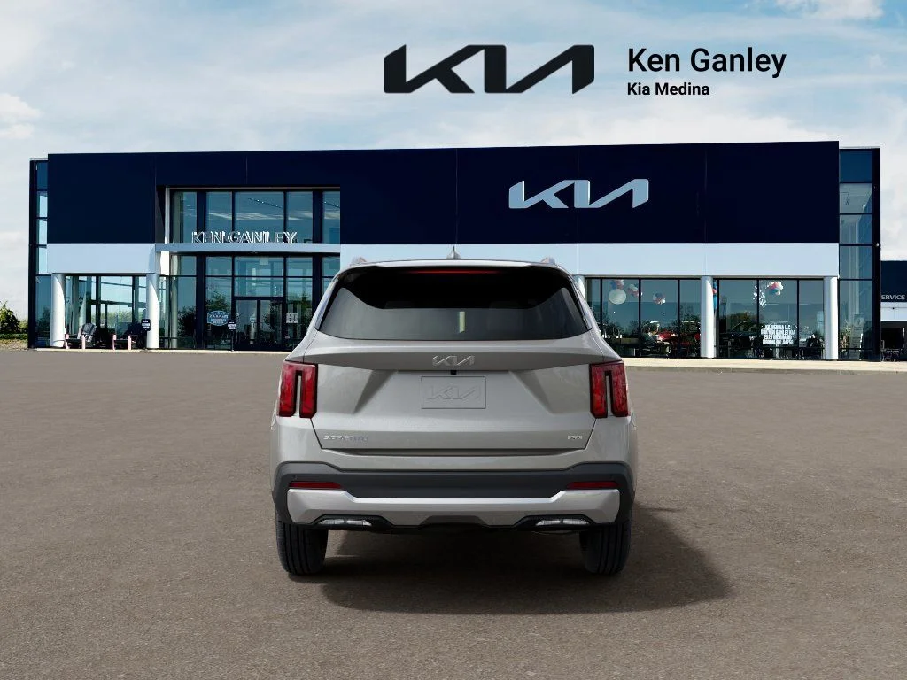 New 2026 Ivory Silver Kia S image 5