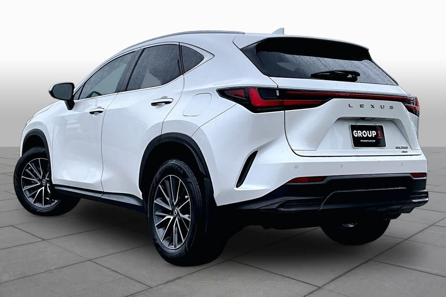 Used 2022 Eminent White Pearl Lexus Premium image 11