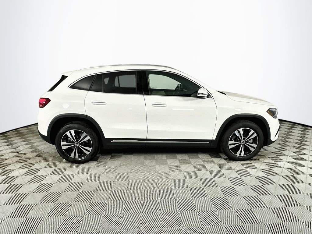 New 2026 Polar White Mercedes-Benz GLA 250 image 8