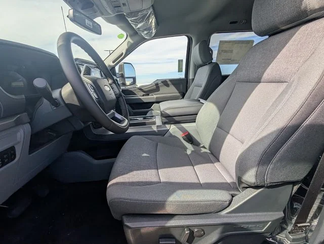 2025 Ford F-150 XLT - Photo 9