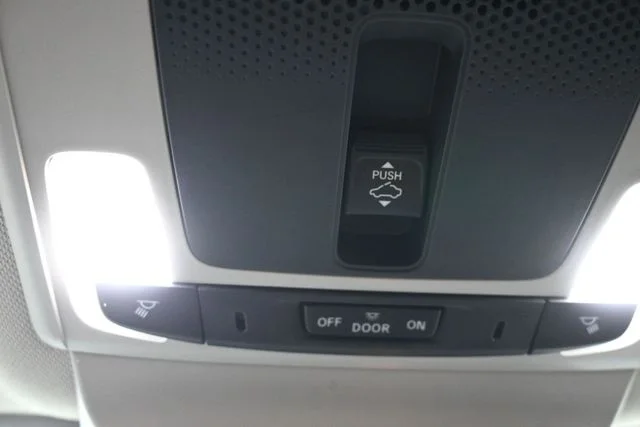 Used 2024 White Honda EX-L image 32