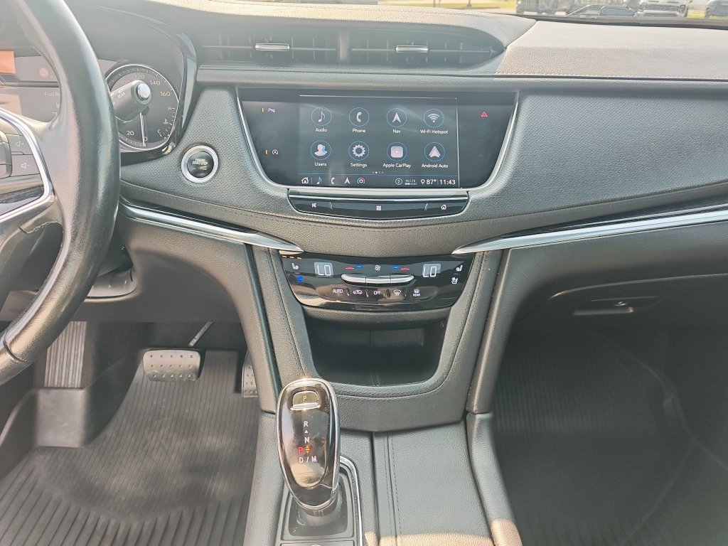 Used 2020 Silver Cadillac Premium Luxury image 23
