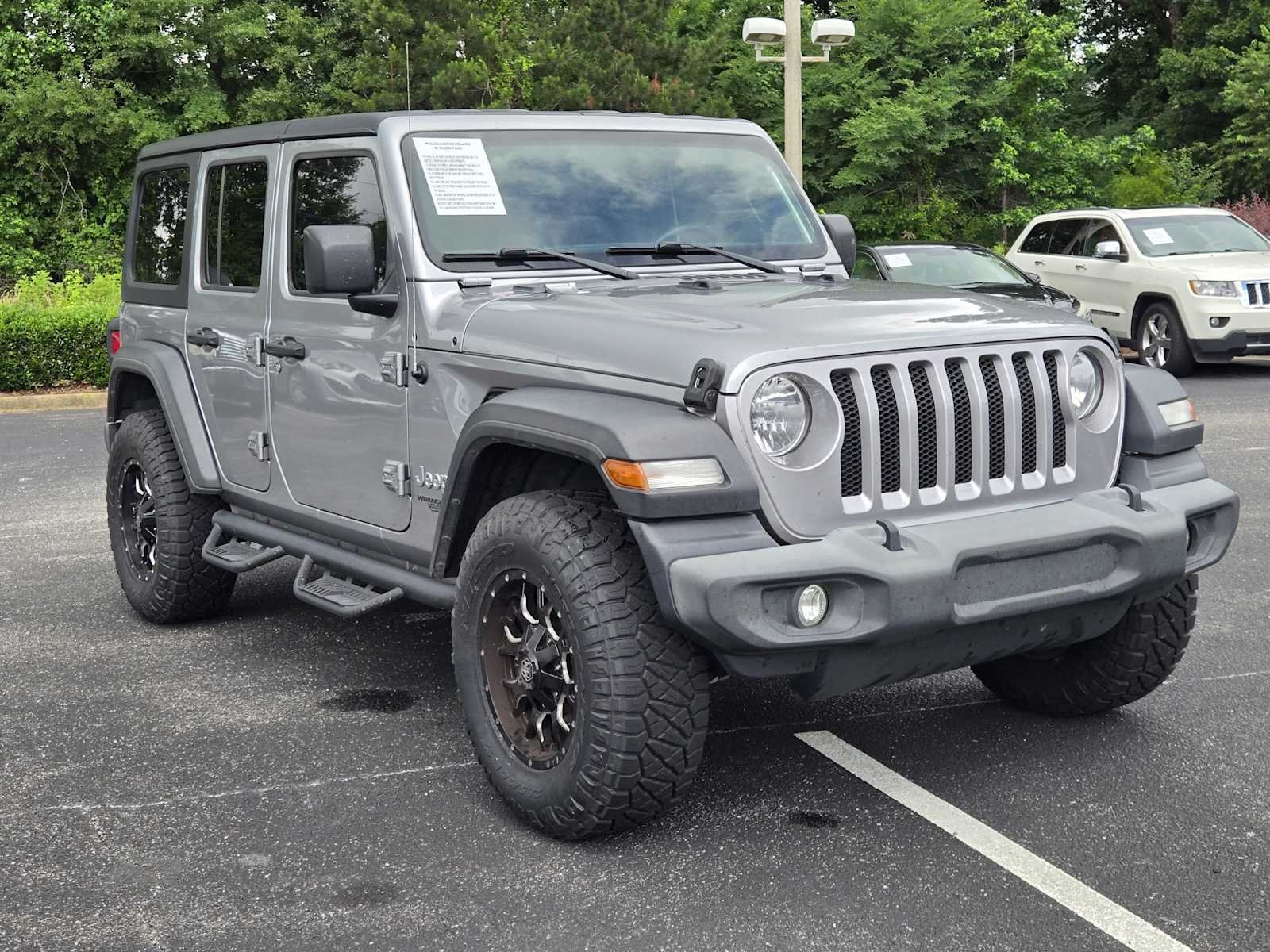 2020 Jeep Wrangler Sport's photo