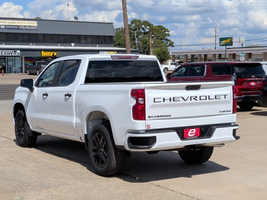 New 2026 Summit White Chevrolet Custom image 6