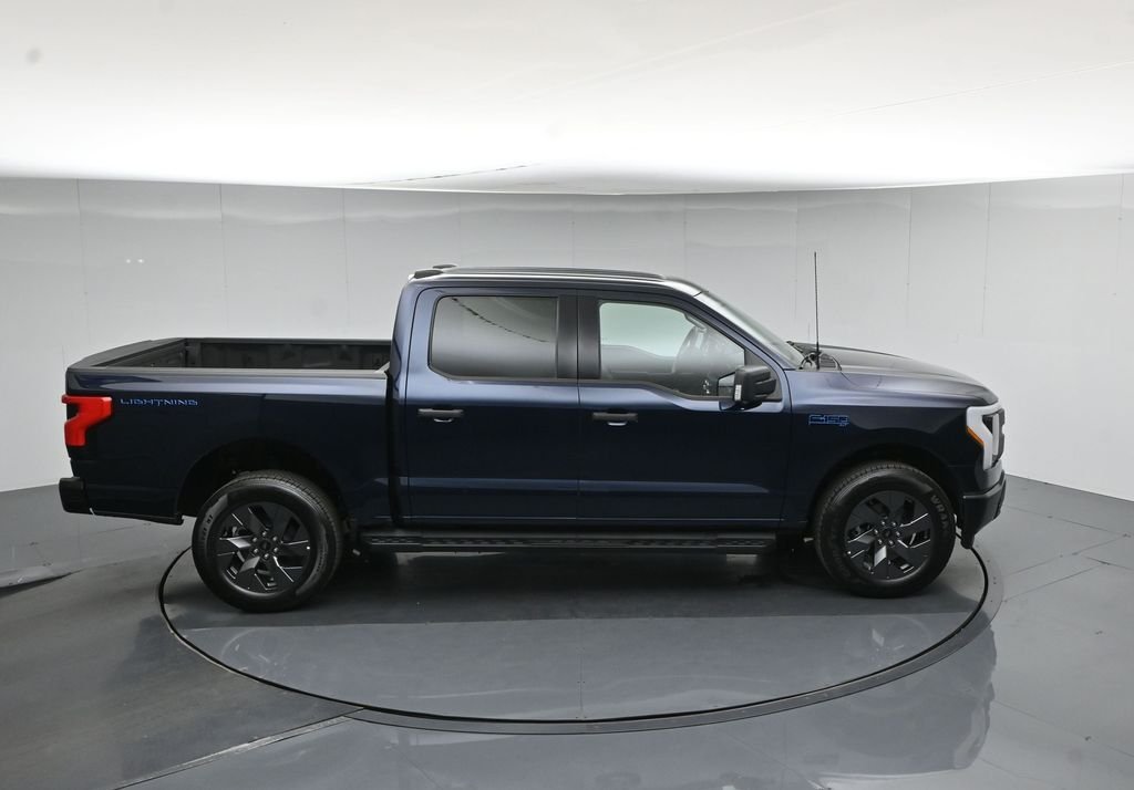 Used 2024 Blue Ford XLT image 42
