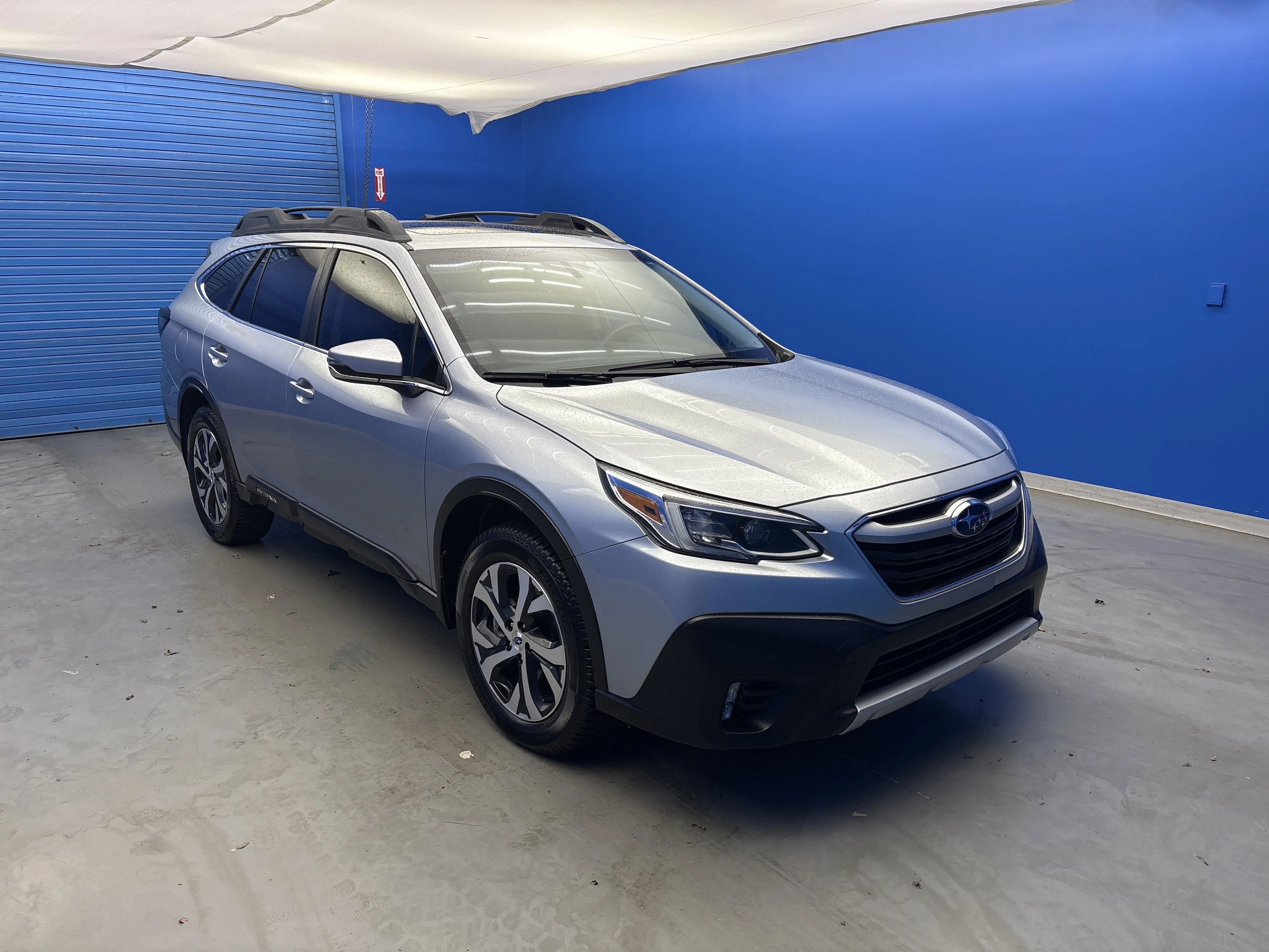 Used 2020 Ice Silver Metallic Subaru Limited image 2