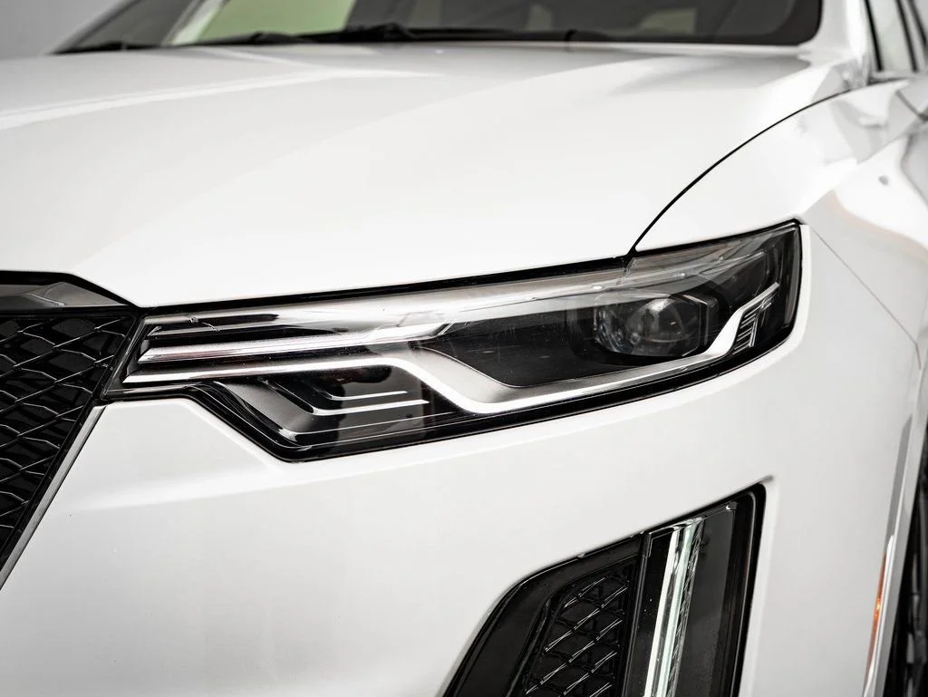 Used 2023 White Cadillac Sport image 15