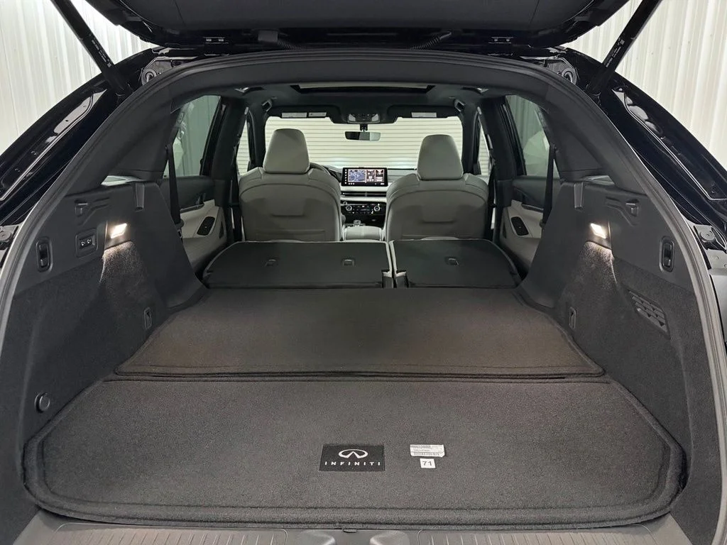 New 2027 BLACK OBSIDIAN INFINITI Luxe AWD image 38