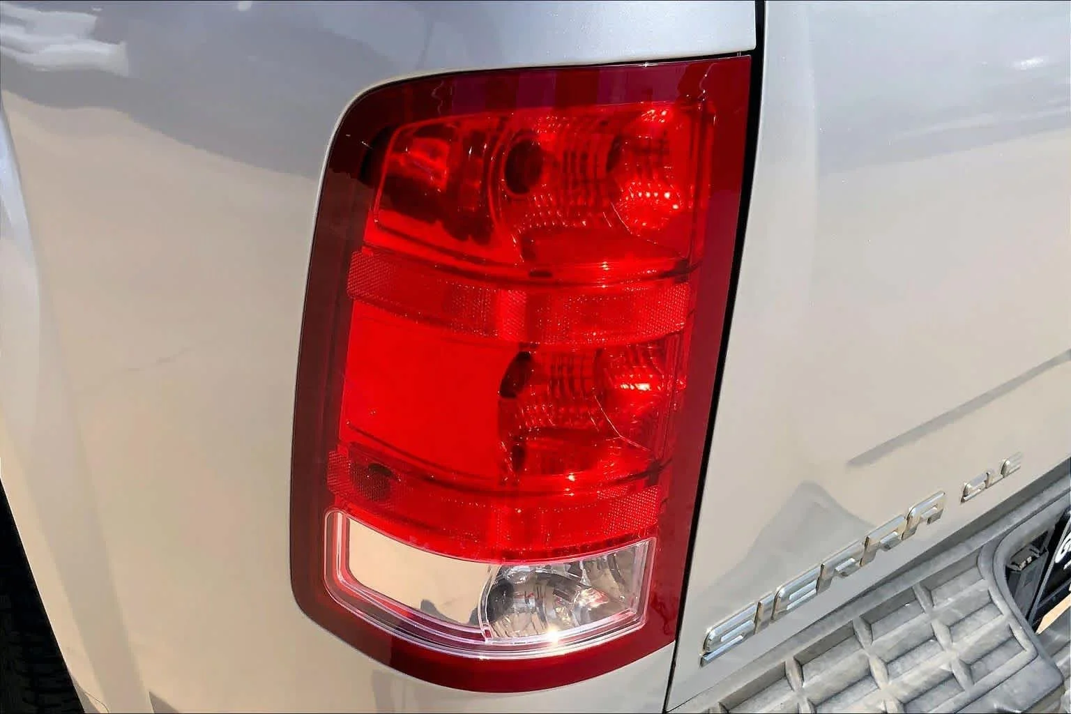 Used 2012 Quicksilver Metallic GMC SLE image 25