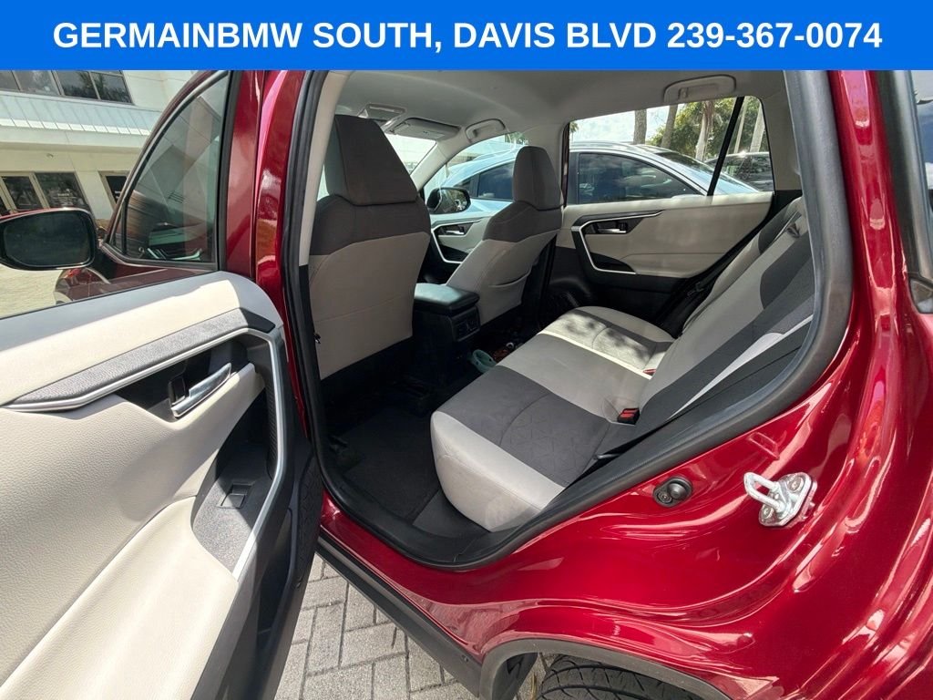Used 2022 Pearl Toyota XLE image 21