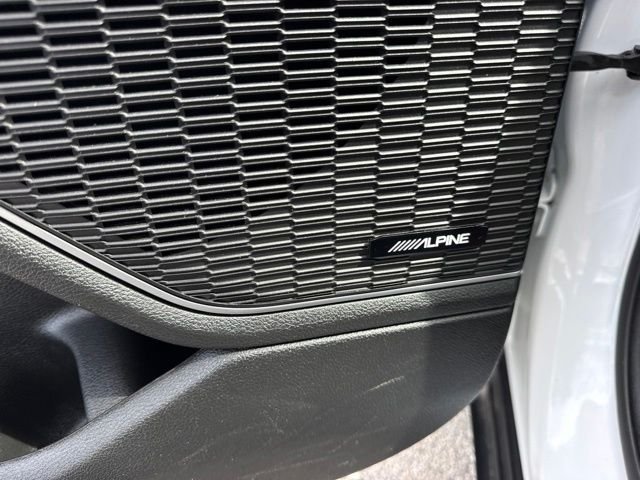 Used 2024 White Jeep 4xe image 10