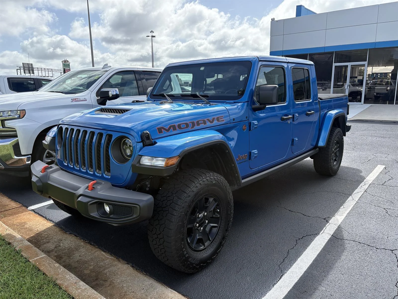 Used 2023 Blue Jeep Mojave 4x4 image 10