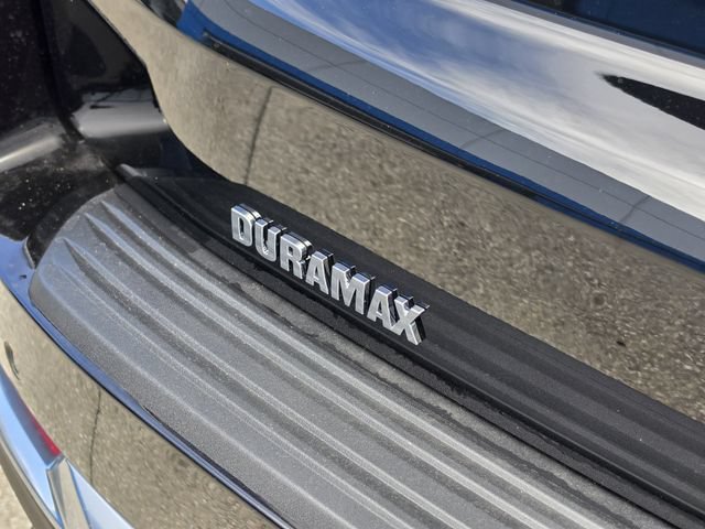2026 Chevrolet Suburban High Country - Photo 6