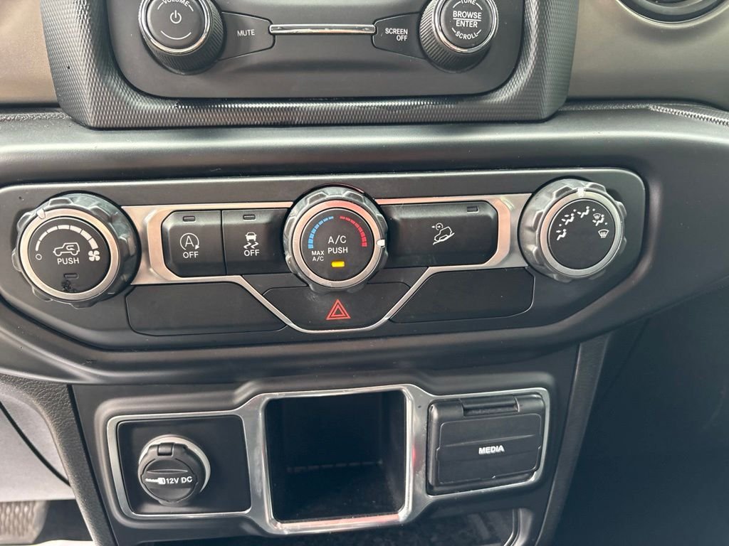 Used 2020 White Jeep Sport image 21