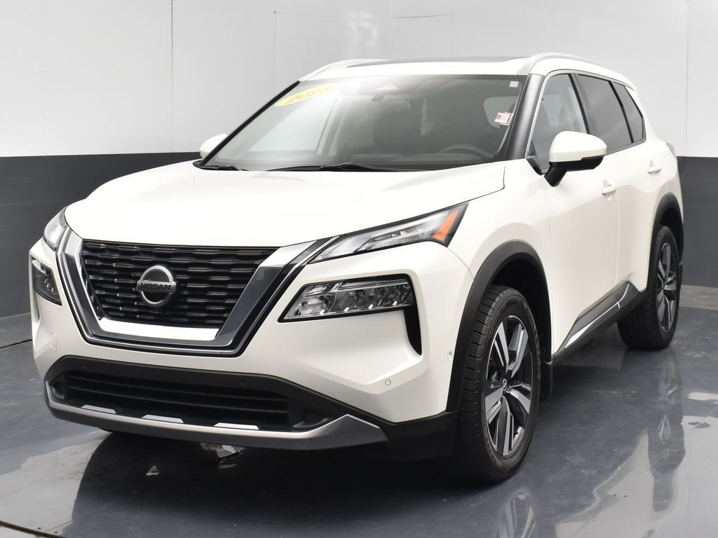 Used 2023 White Nissan SL image 13