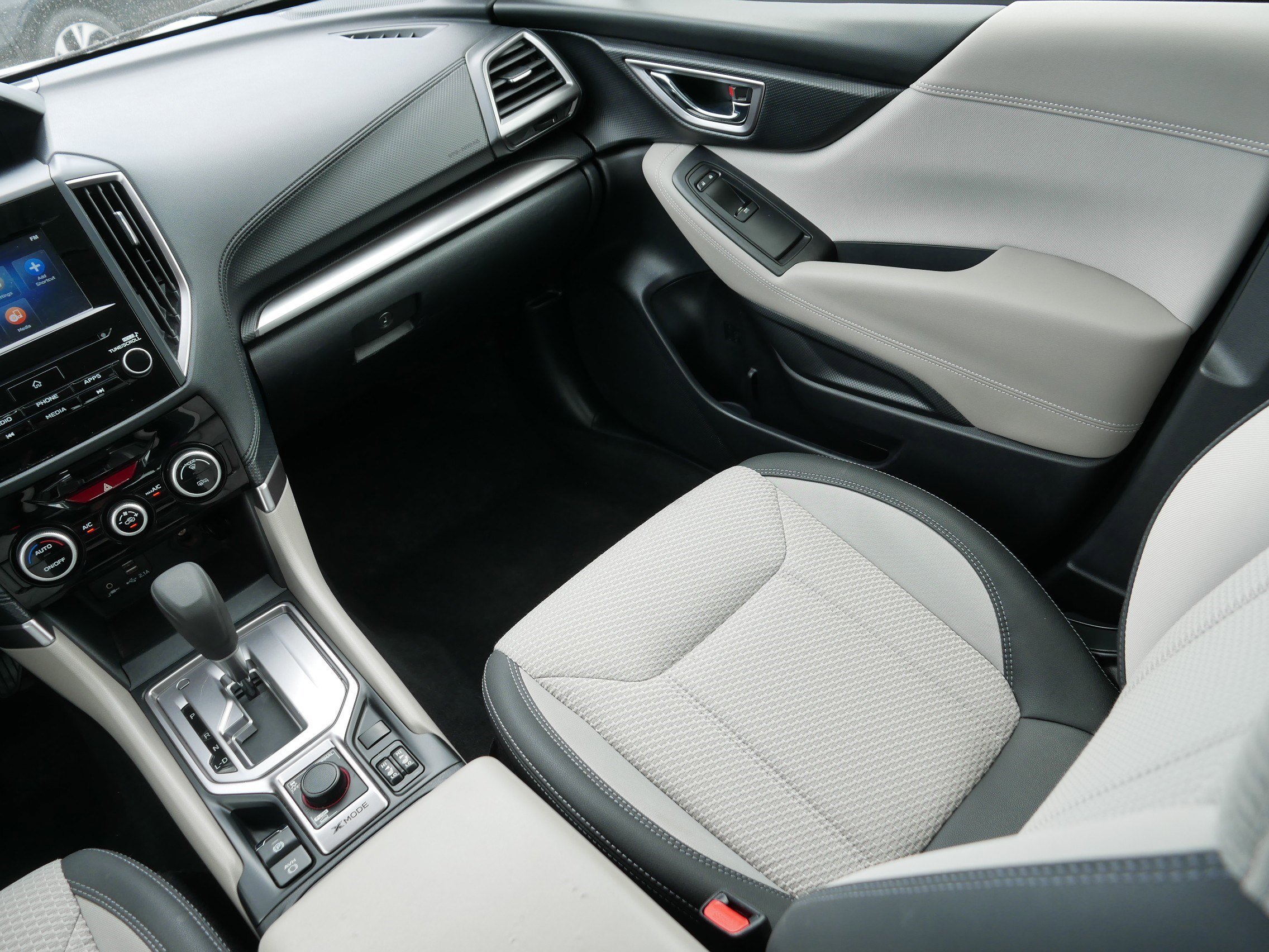 Used 2023 Crystal White Pearl Subaru Premium image 11
