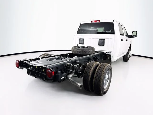 New 2026 Bright White Clear-Coat Exterior Paint RAM TRADESMAN image 7