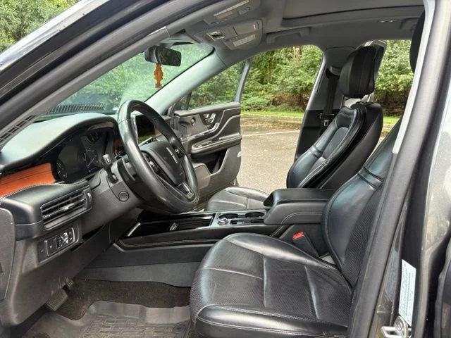 Used 2020 Magnetic Gray Lincoln Reserve image 12