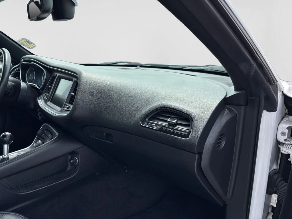 Used 2015 White Dodge R/T image 42