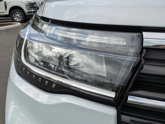 New 2026 Space White Metallic Ford Active image 10
