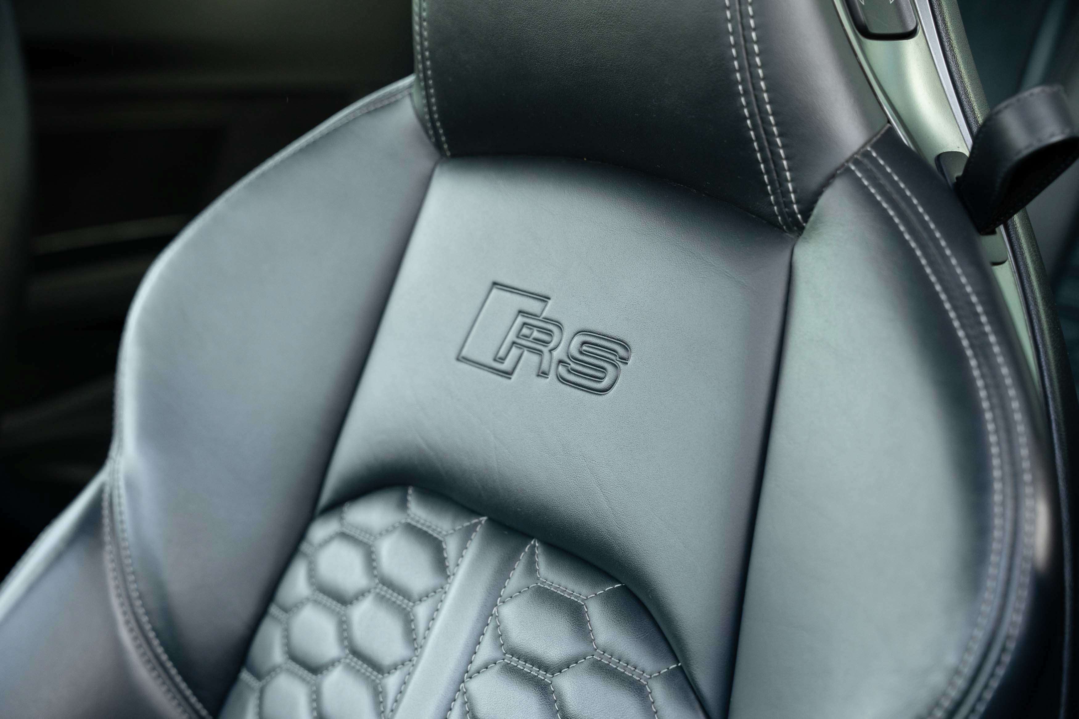 Used 2018 Navarra Blue Metallic Audi 2.9T image 24