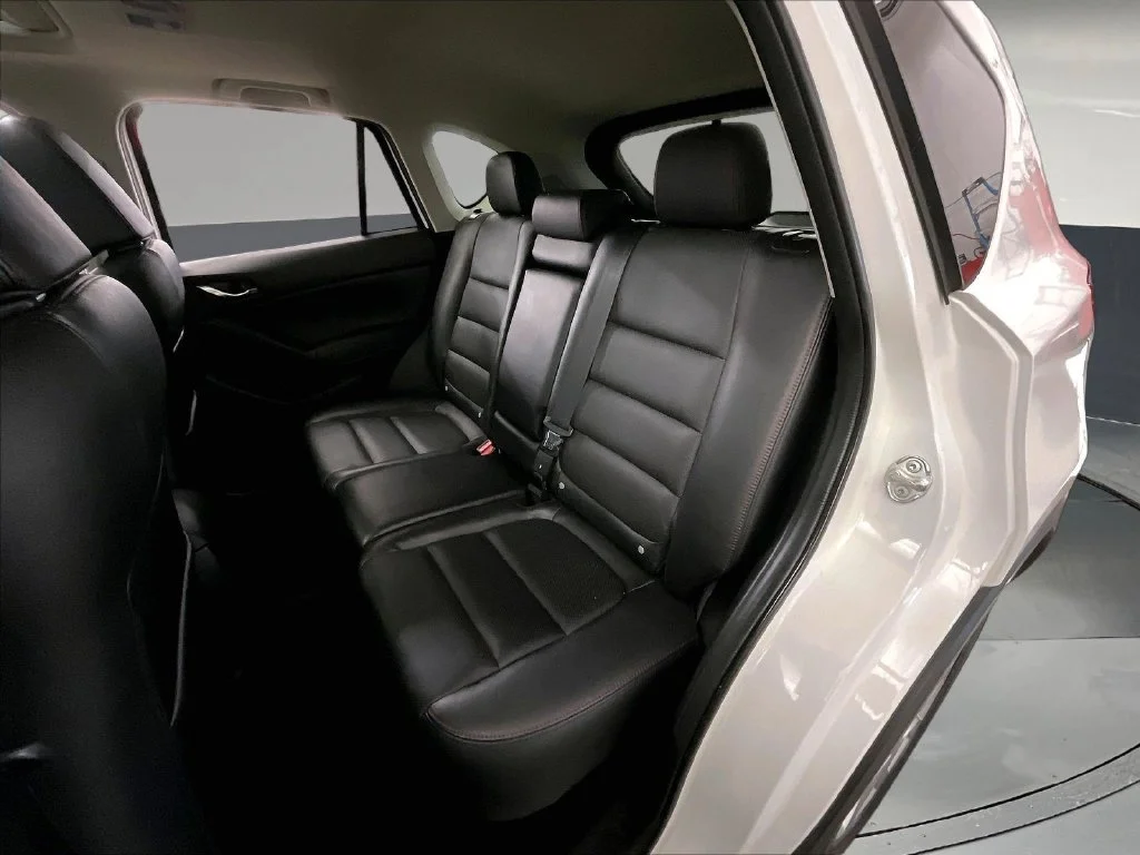 Used 2014 White Mazda Grand Touring image 31