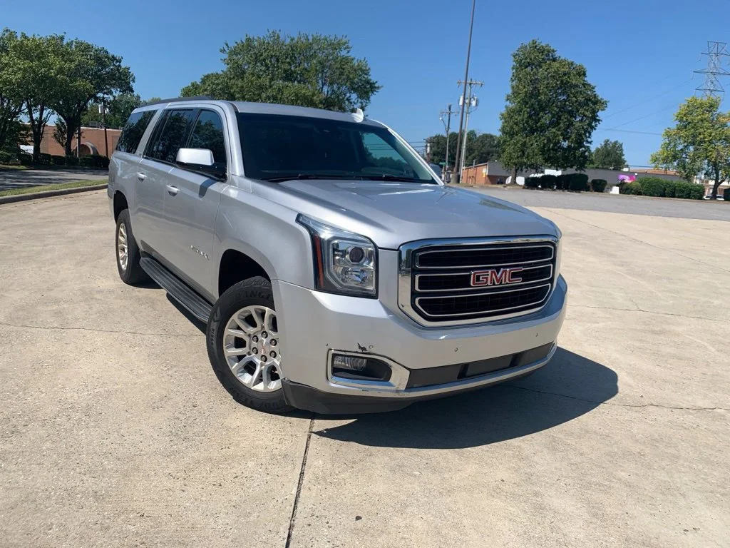 Used 2020 Silver GMC SLT image 4