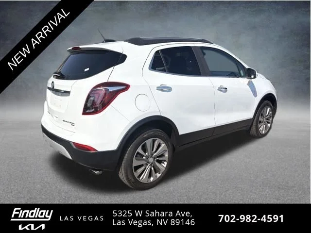 Used 2018 White Buick Preferred image 5