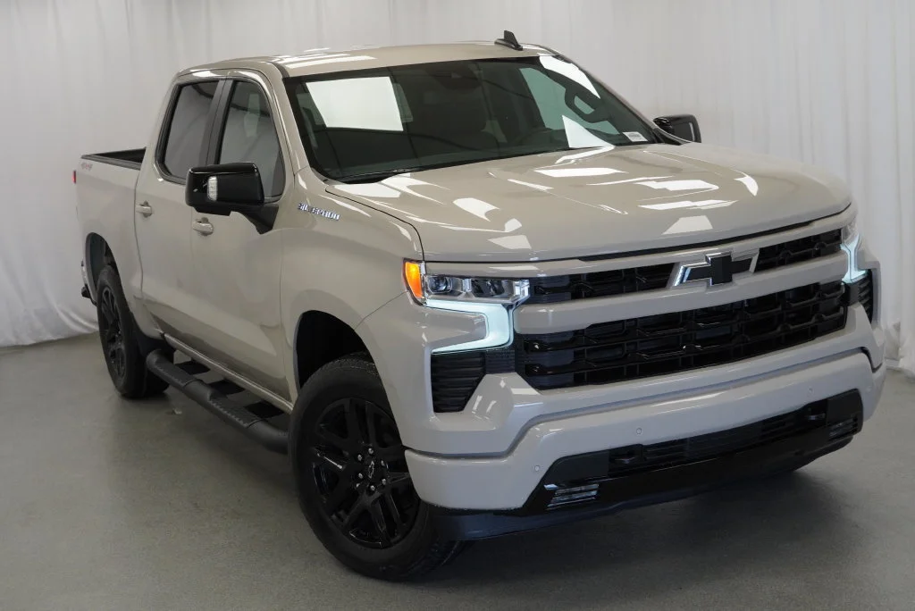 New 2026 White Sands Chevrolet RST image 34