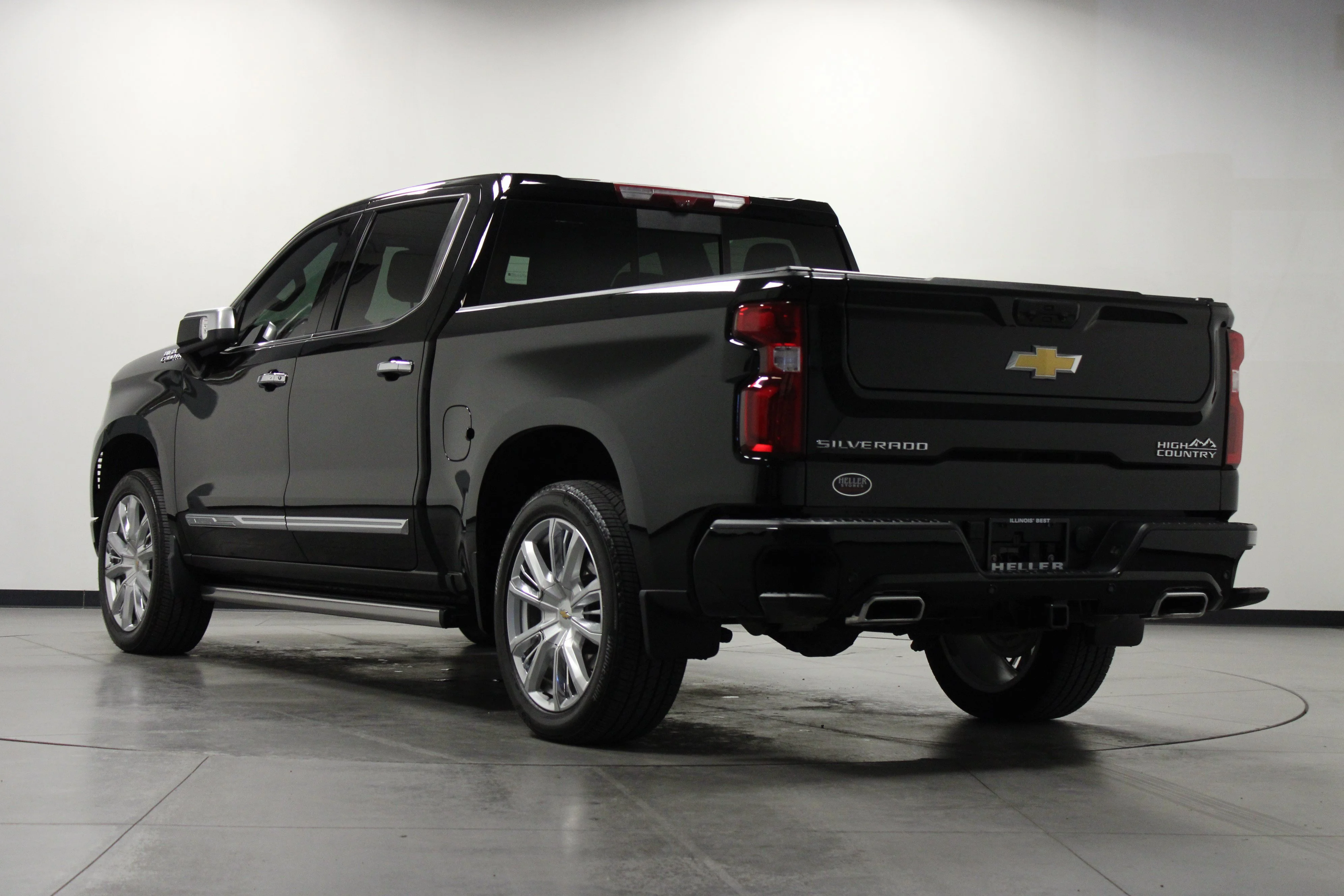 Used 2026 Black Chevrolet High Country image 6