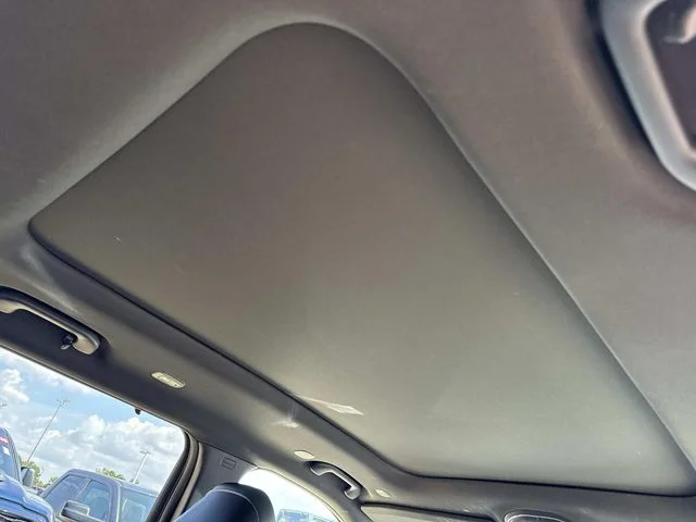 Used 2025 White Jeep Limited image 13