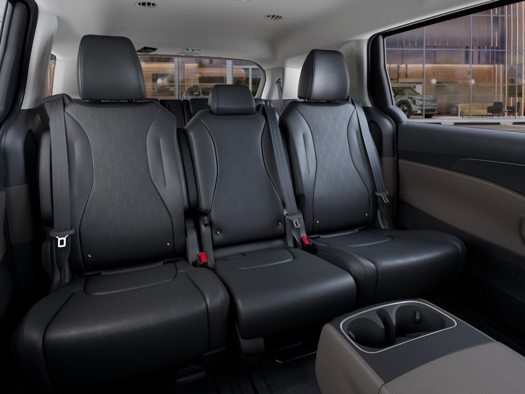 2025 Kia Carnival LXS - Photo 16