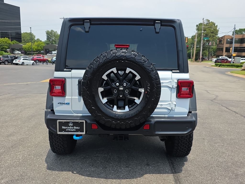 Used 2025 White/off-white Jeep Rubicon 4xe image 4