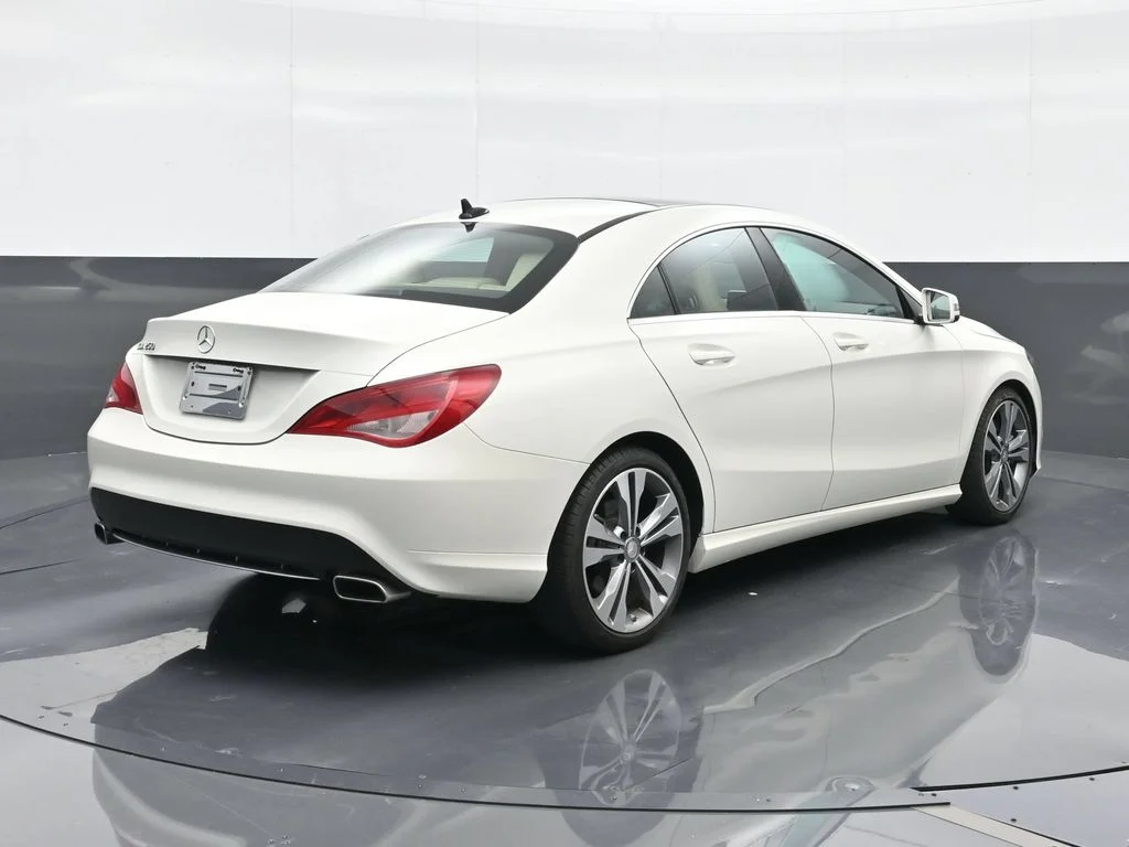 Used 2016  Mercedes-Benz CLA 250 image 5
