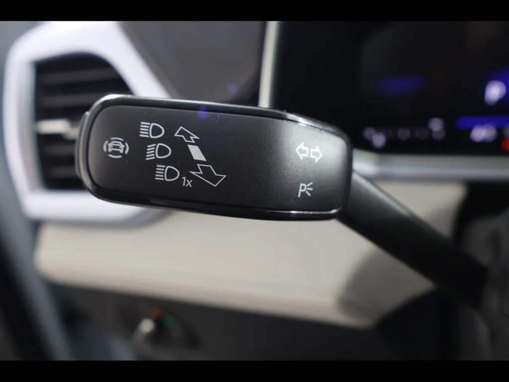 New 2026 Gray Volkswagen 1.5T SE image 23