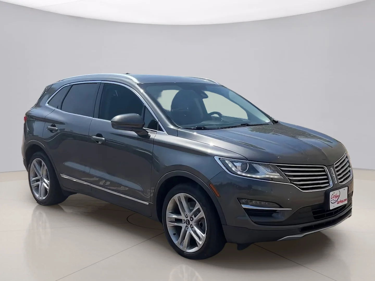 Used 2017 Gray Lincoln RESERVE image 3