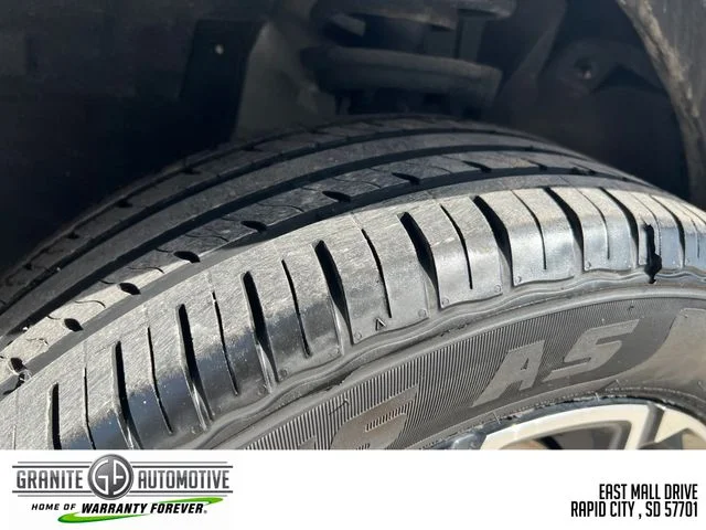 Used 2024 White Jeep Limited image 30