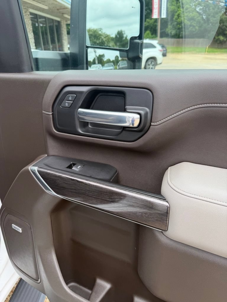 Used 2023 Summit White Chevrolet LTZ image 22