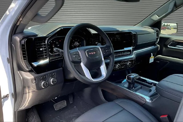 New 2026 Glacier White Tricoat GMC SLT image 7