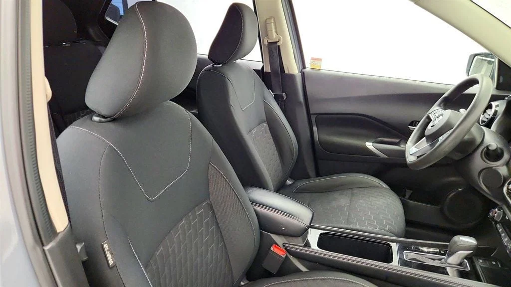 Used 2021 Boulder Gray Pearl Nissan SV FWD image 22