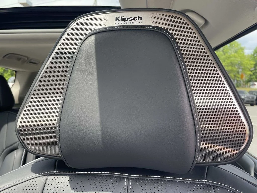 Used 2025 Black INFINITI SENSORY image 19