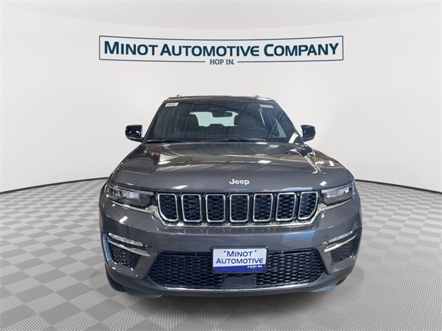 2025 Jeep Grand Cherokee Limited photo 3