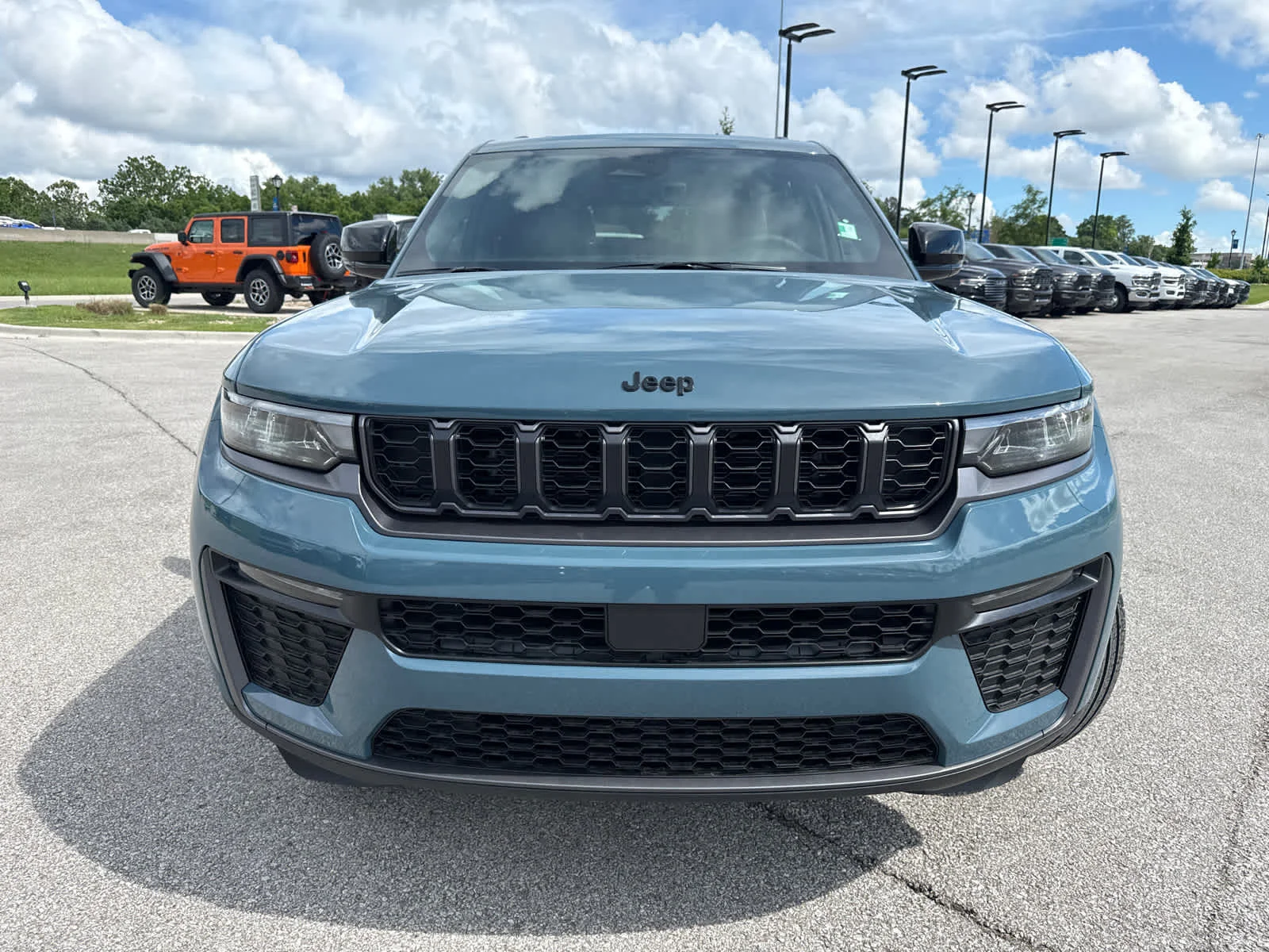 New 2026 Steel Blue Exterior Paint Jeep Limited image 3