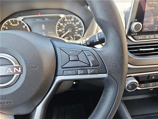 Used 2025 White Nissan SV image 11