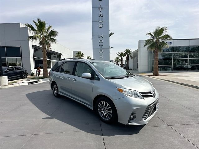 2019 Toyota Sienna XLE Premium