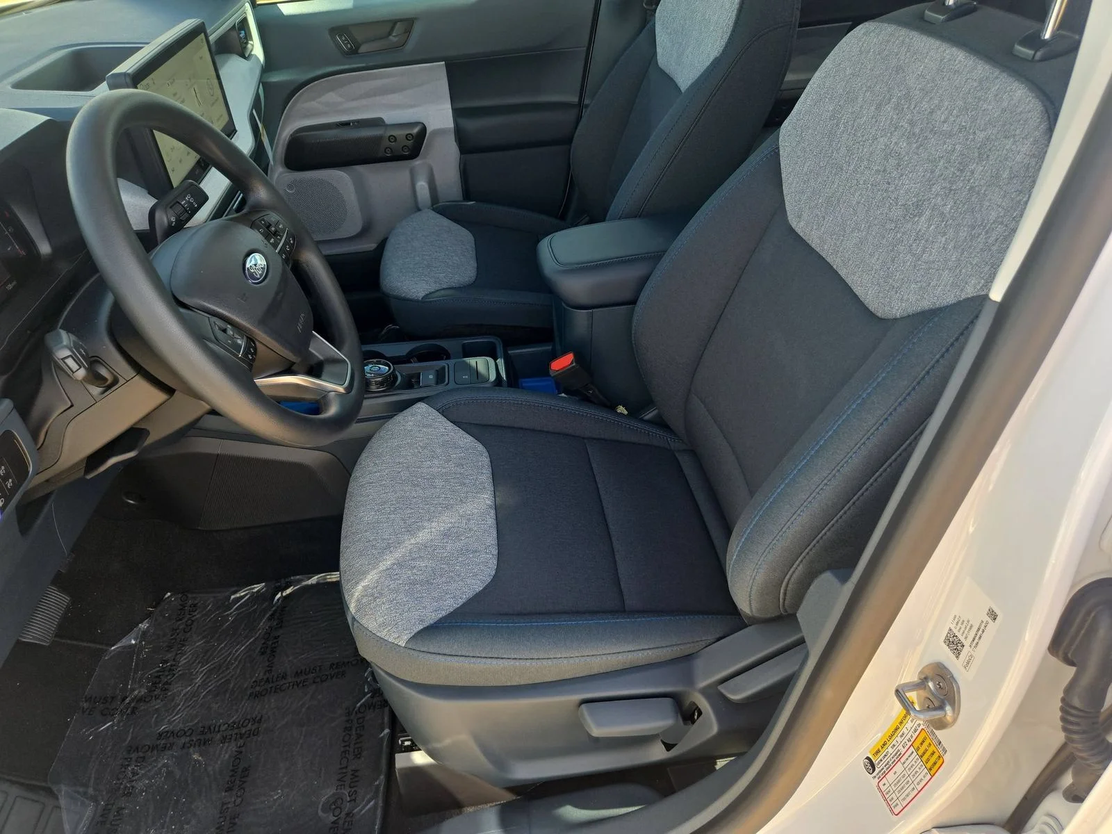 New 2026 Oxford White Ford XLT image 11