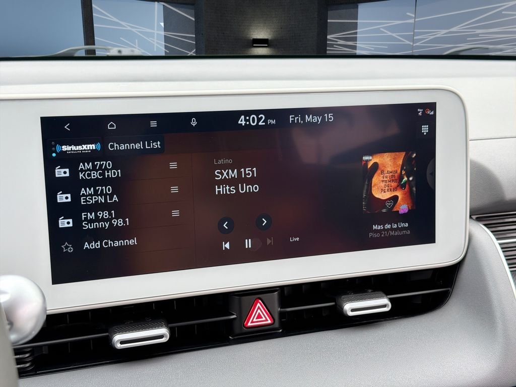 Used 2023 Gray Hyundai SEL image 12