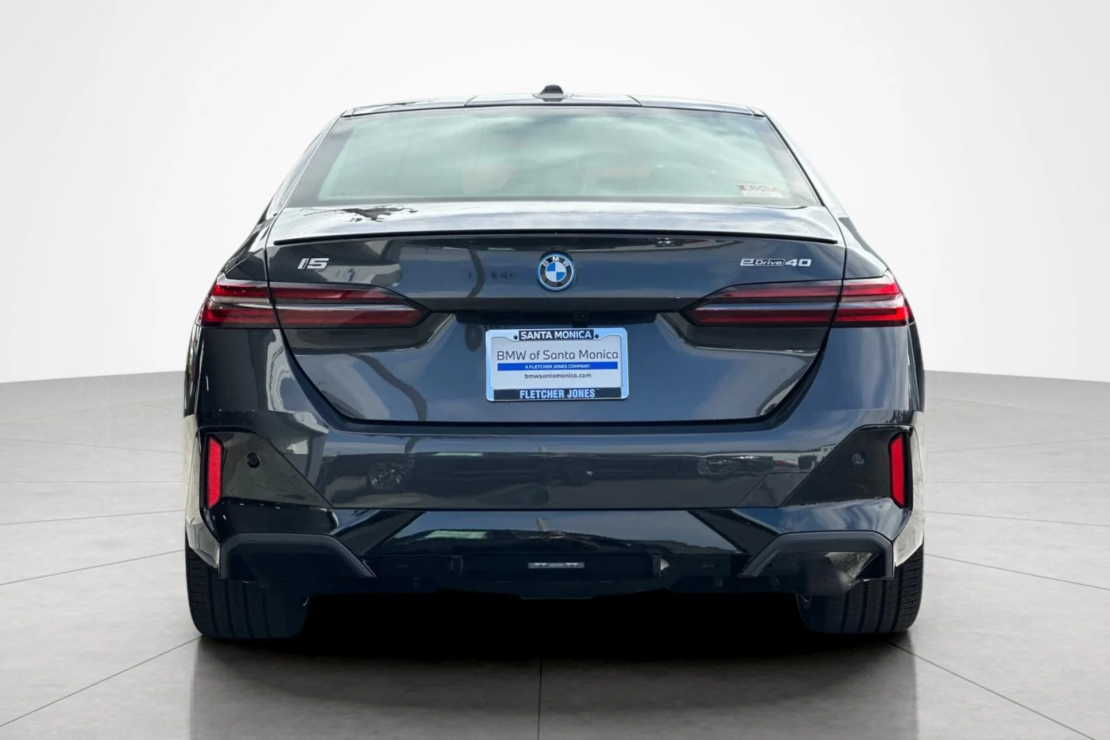New 2027 Dark Graphite Metallic BMW eDrive40 image 4
