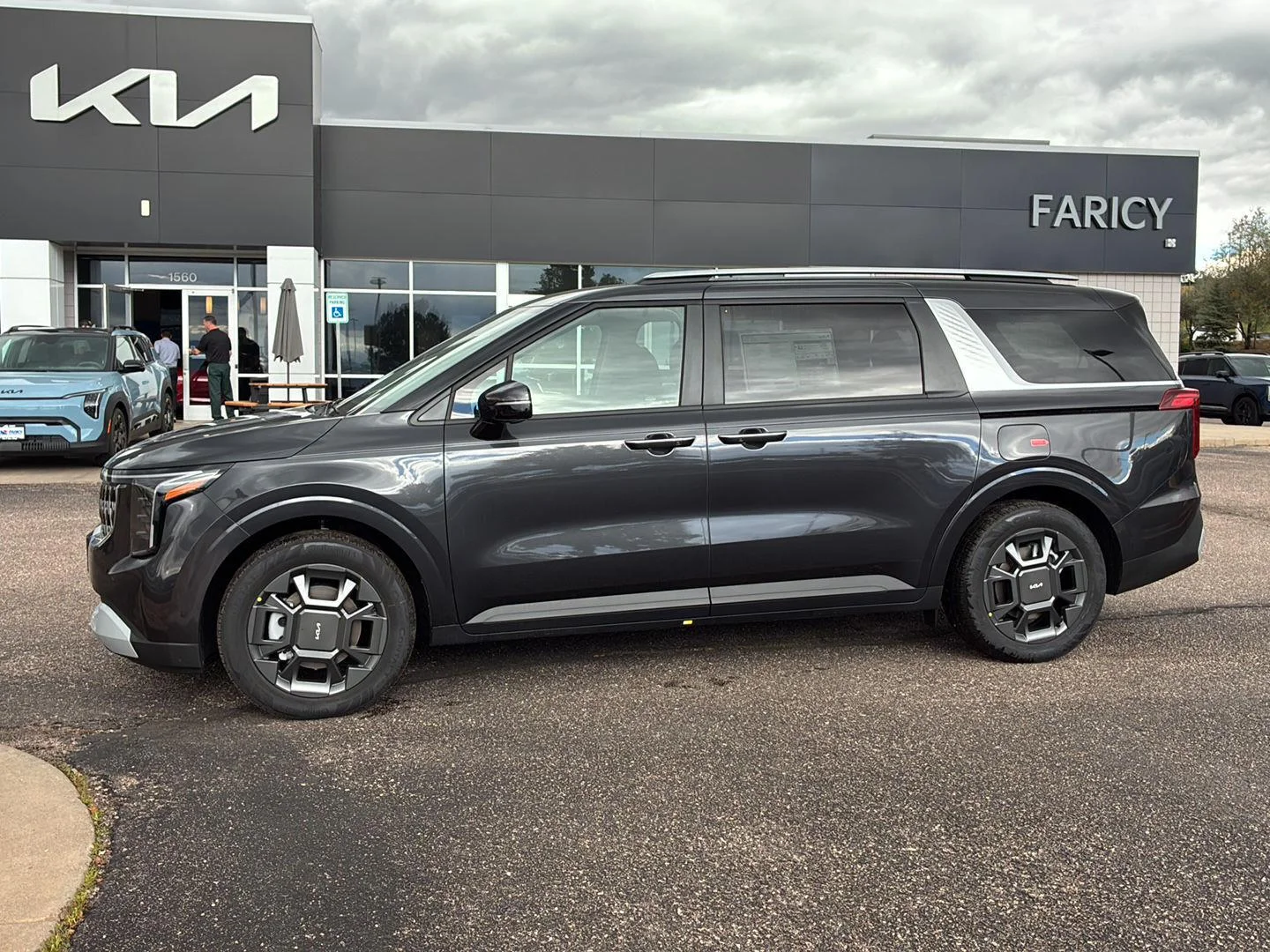 2027 Kia Carnival EX