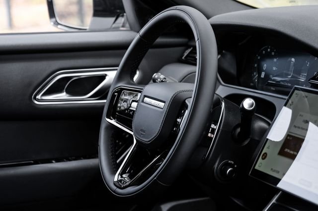 New 2026 Fuji White Land Rover S image 17